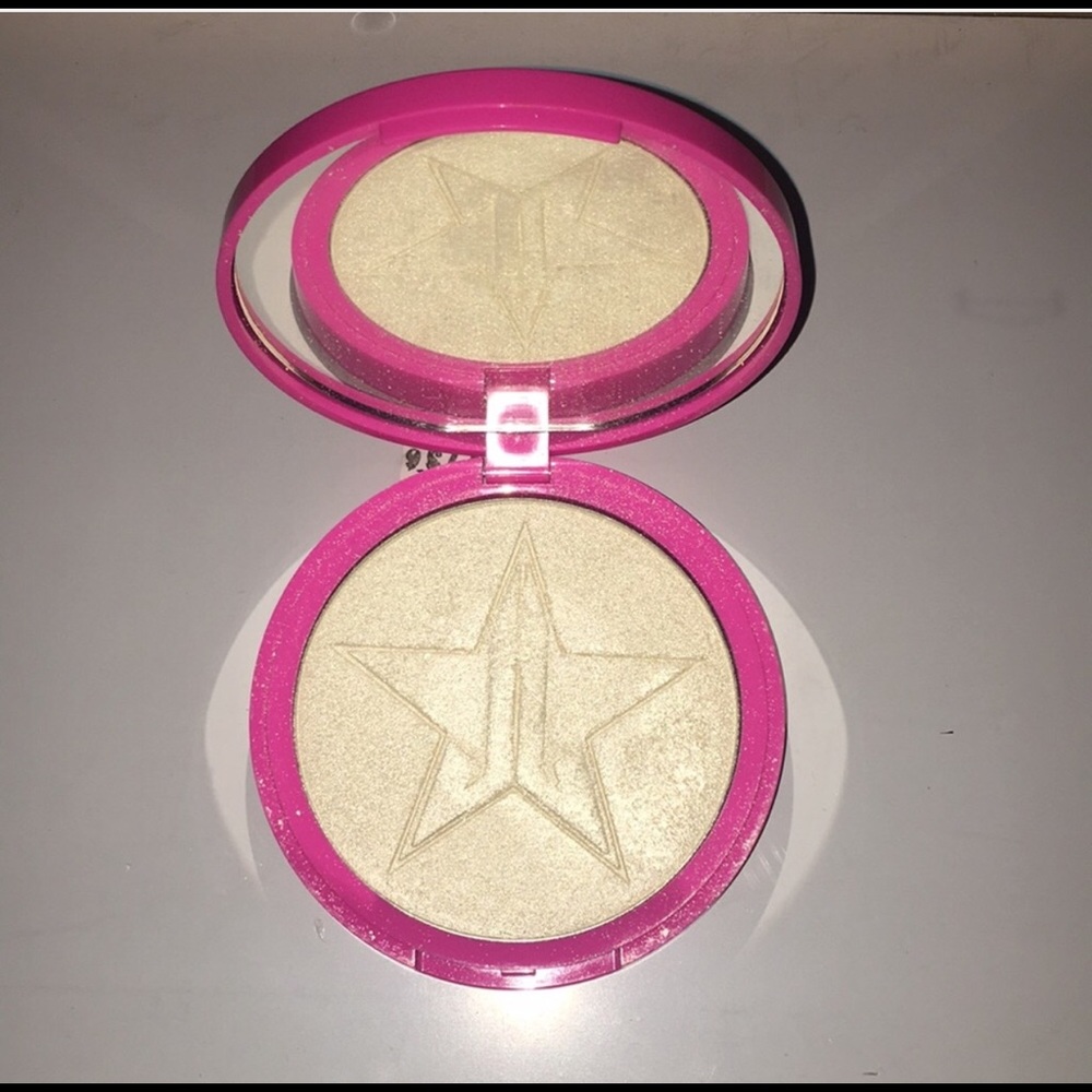 Jeffree star skin frost in ice cold